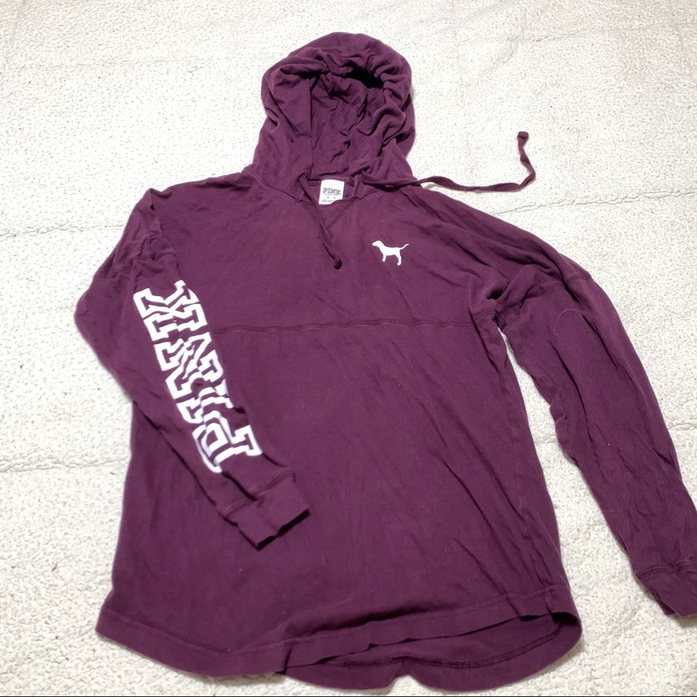 VS Pink pullover